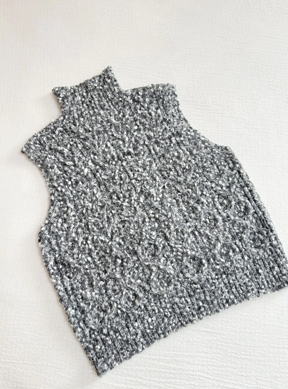 Chaleco punto cuello chimenea