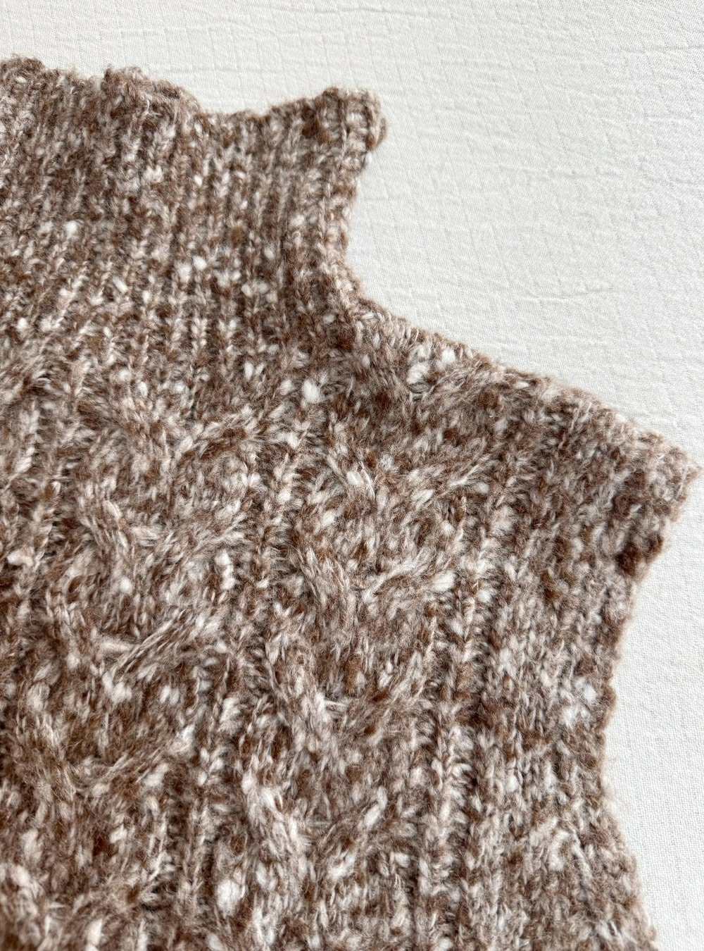 Chaleco punto cuello chimenea