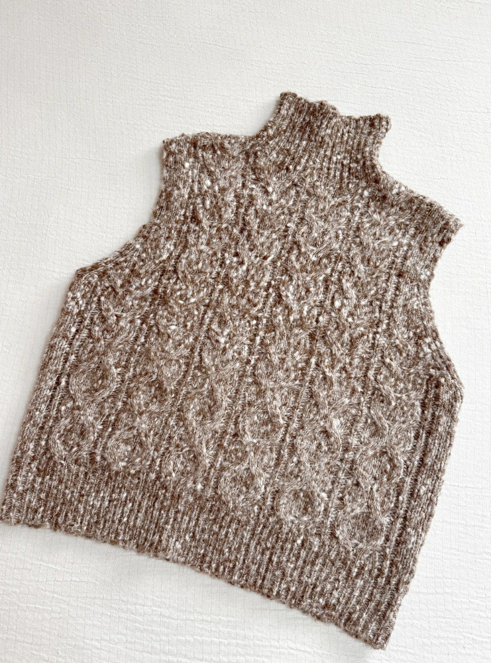 Chaleco punto cuello chimenea