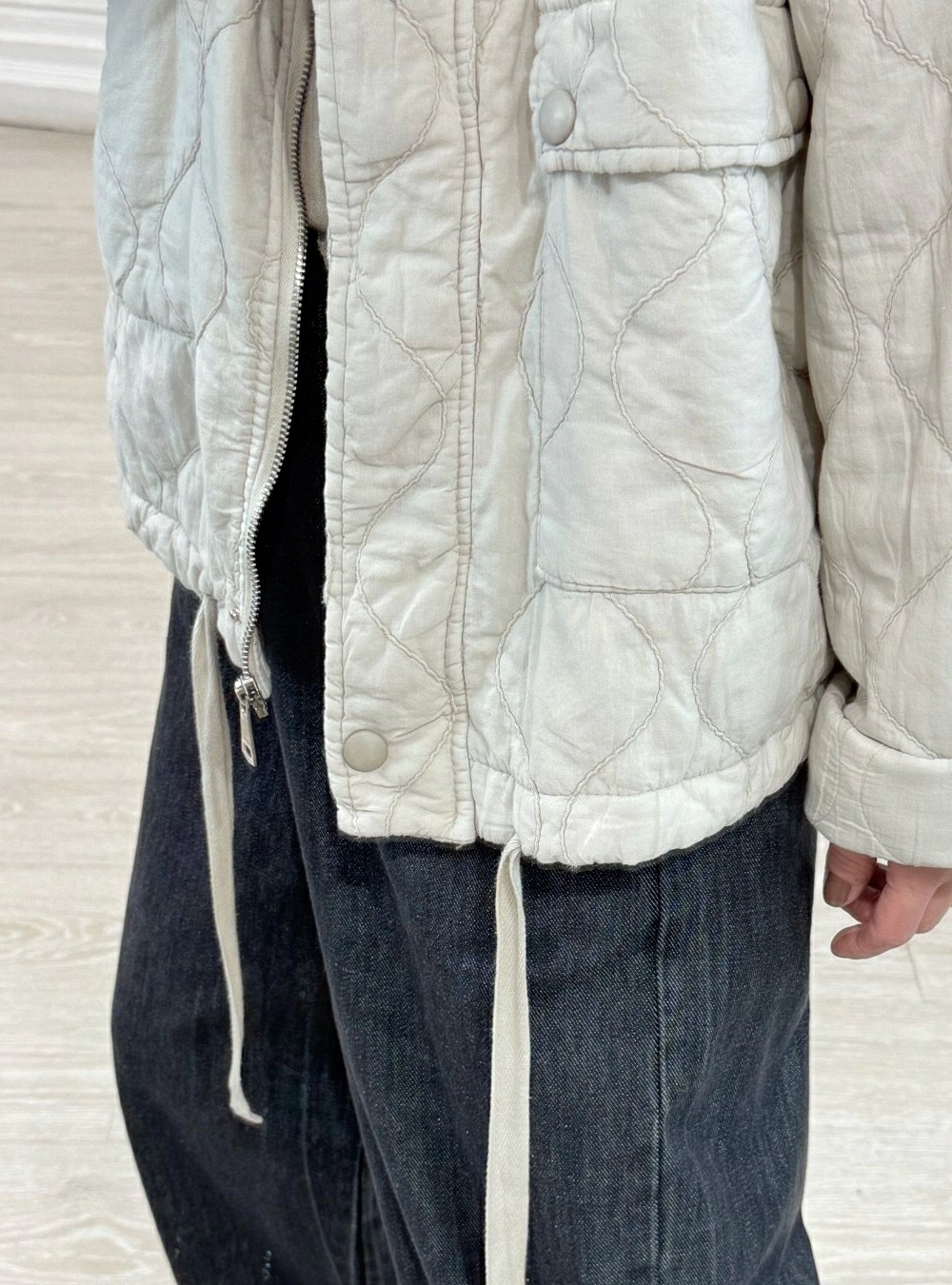 Chaqueta acolchada costura relieve