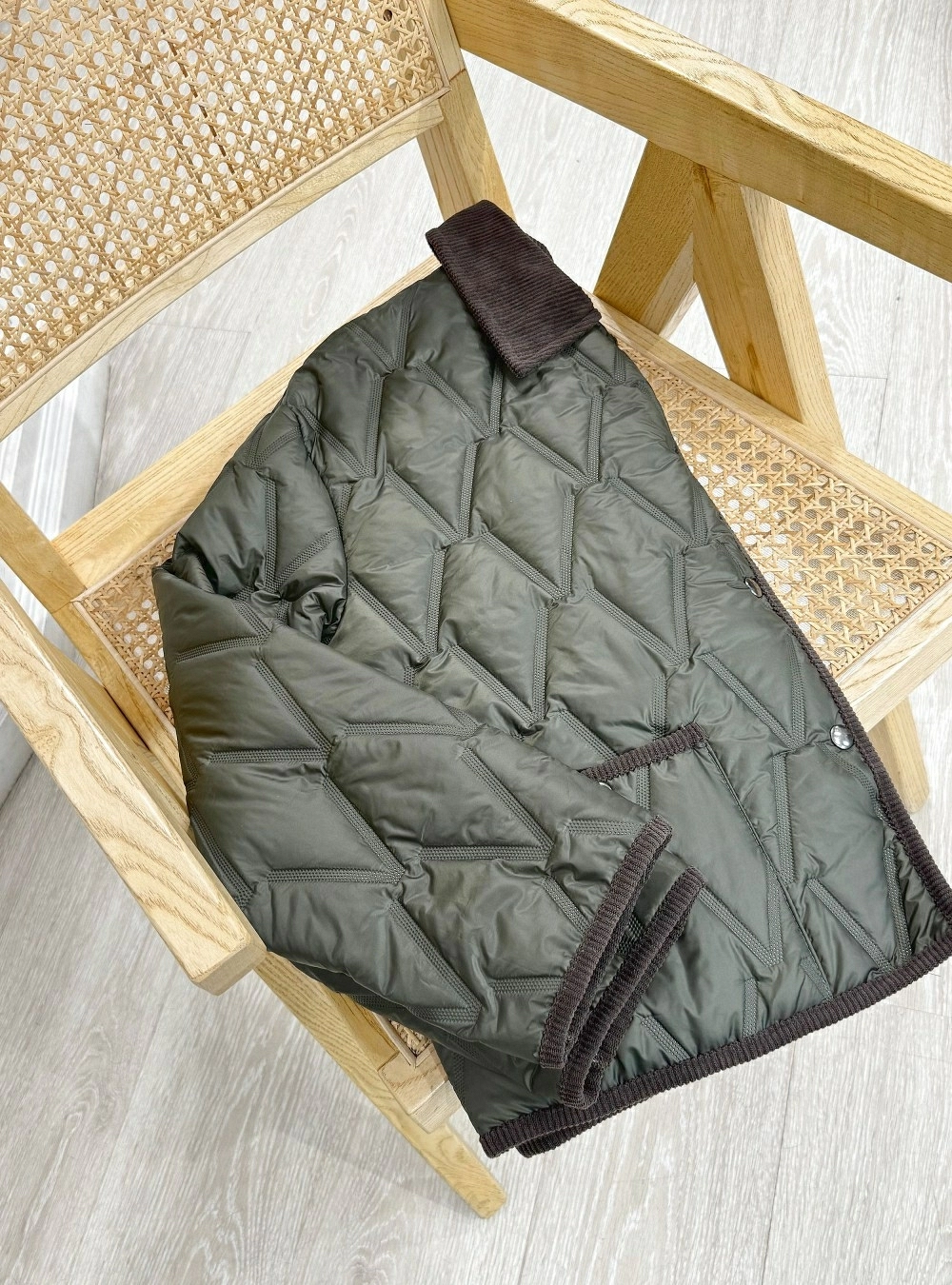 Chaqueta acolchada cuello pana Chaqueta acolchada cuello pana