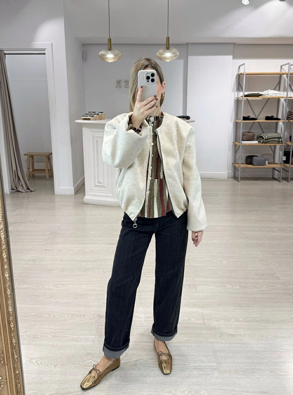 Chaqueta bajo elastico crema Chaqueta bajo elastico crema