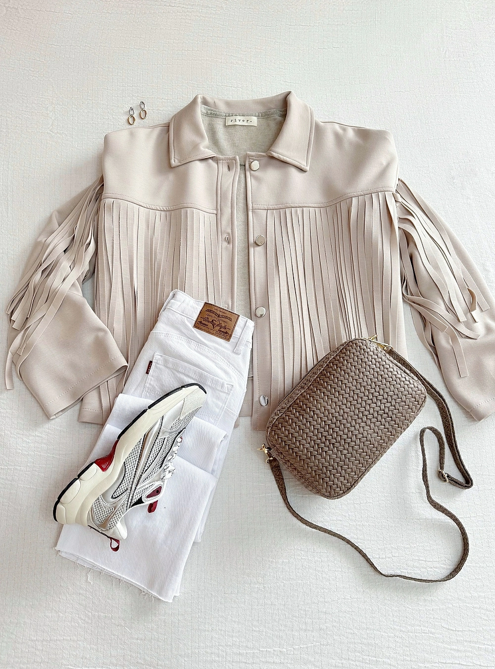 Chaqueta botones y flecos