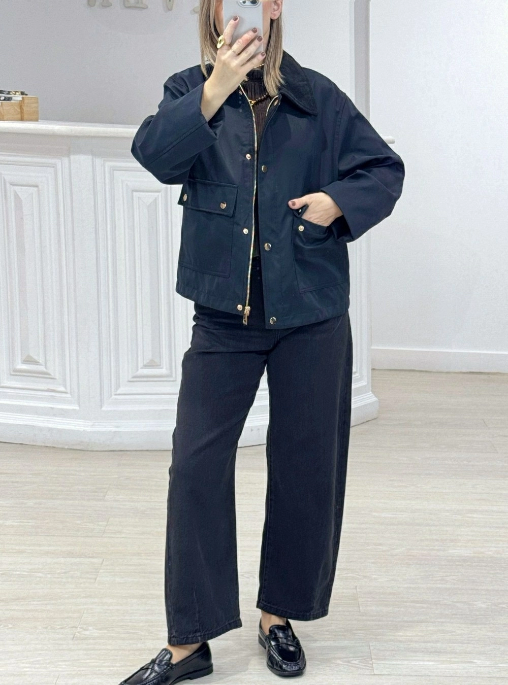 Chaqueta corta cuello pana botones Chaqueta corta cuello pana botones