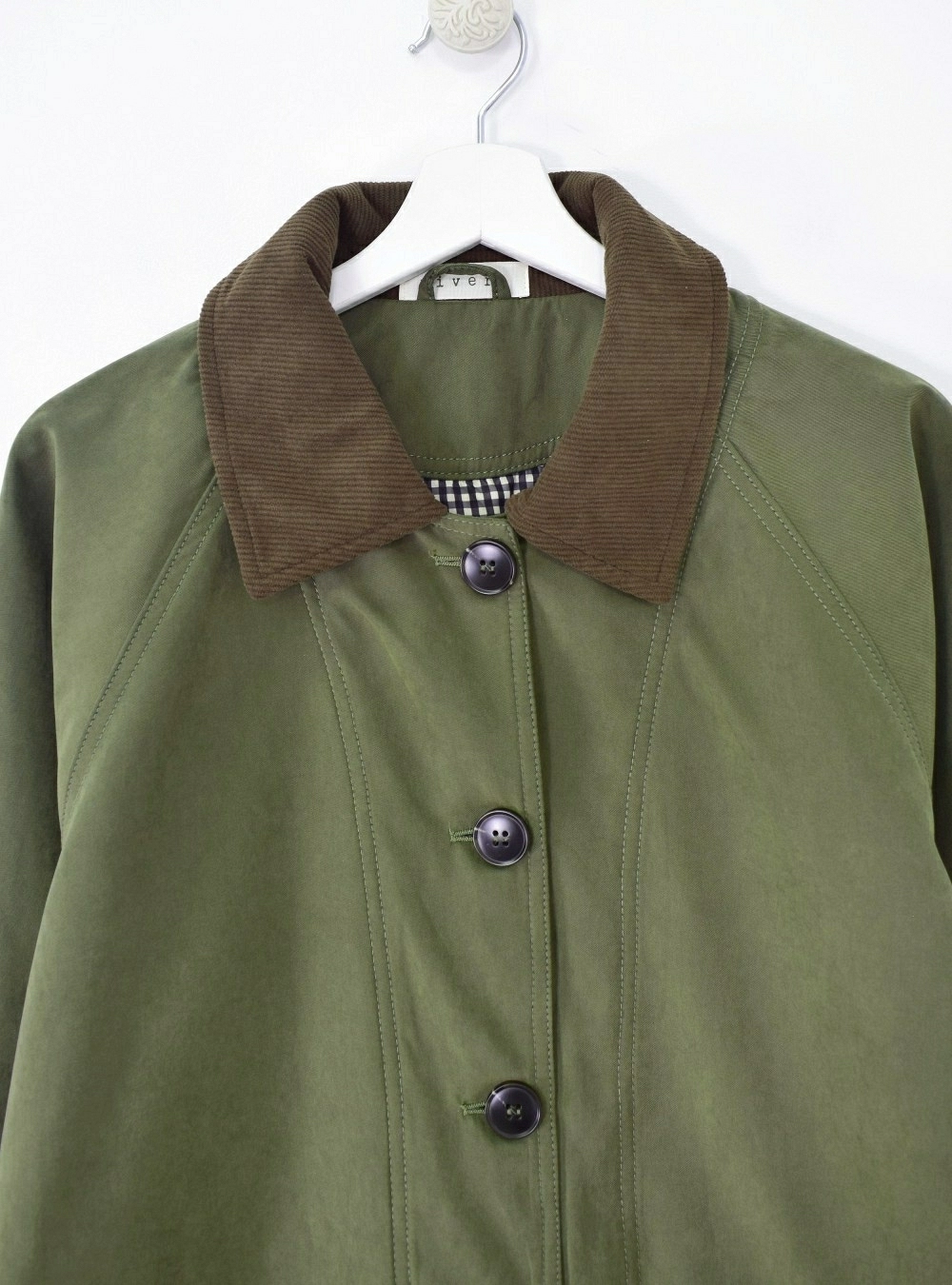 Chaqueta lisa cuello pana