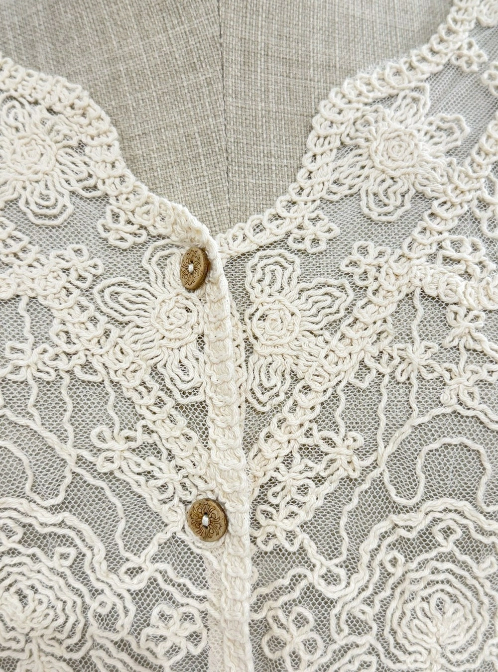 Chaqueta tul bordado