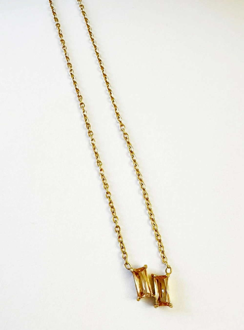 Collar circonitas gemelas