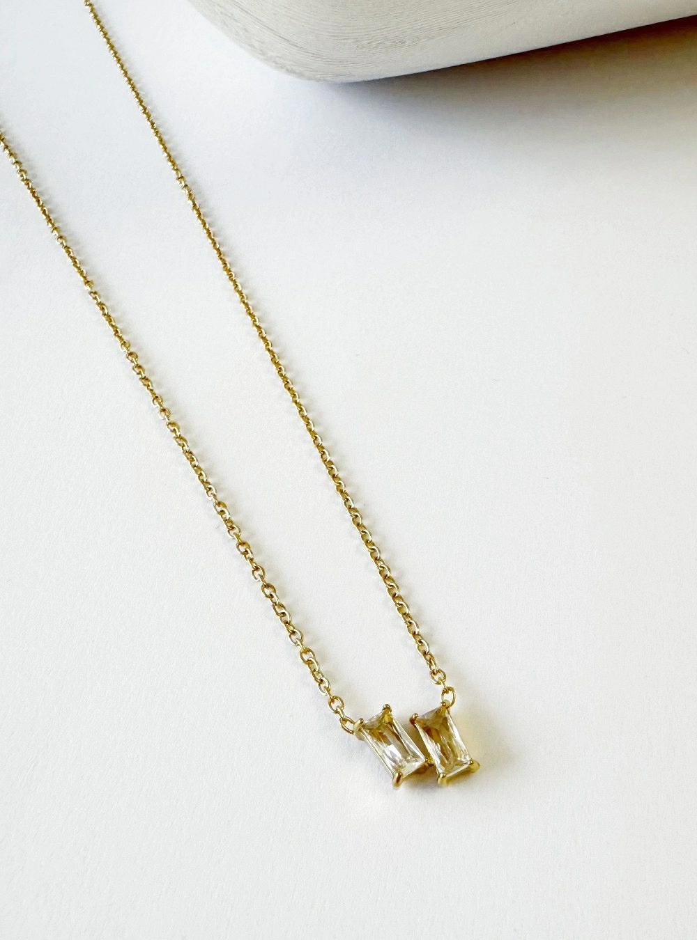 Collar circonitas gemelas