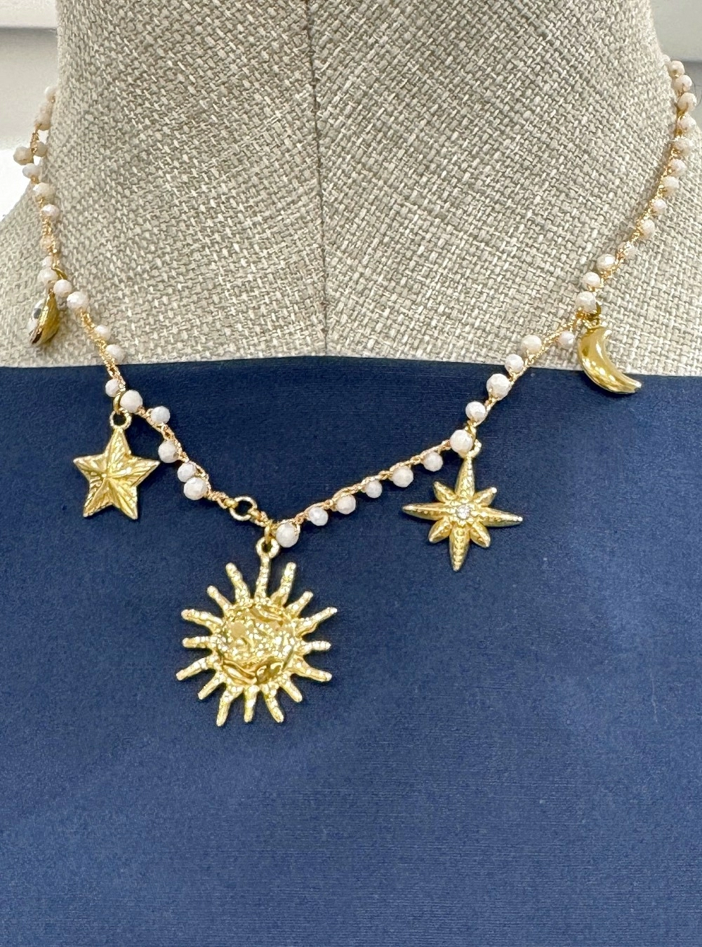 Collar dia y noche