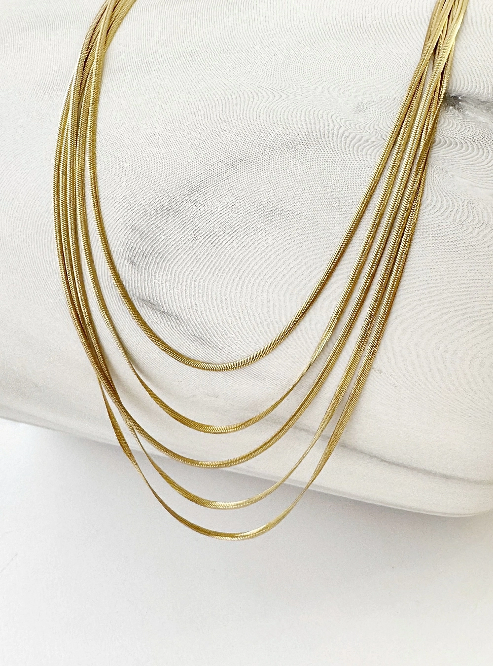 Collar multicadenas