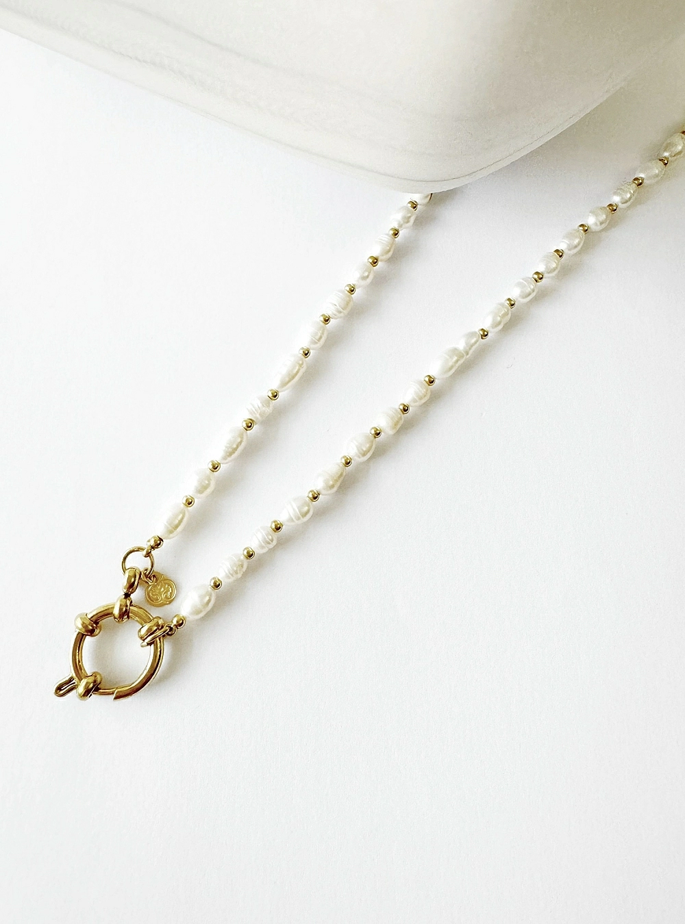 Collar perlas alargadas