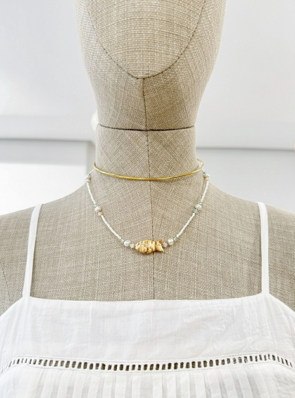 Collar pez acero vidrio y piedra