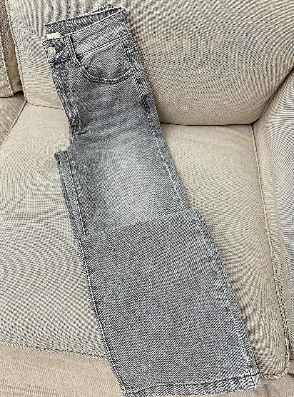 Jeans straight desgastados