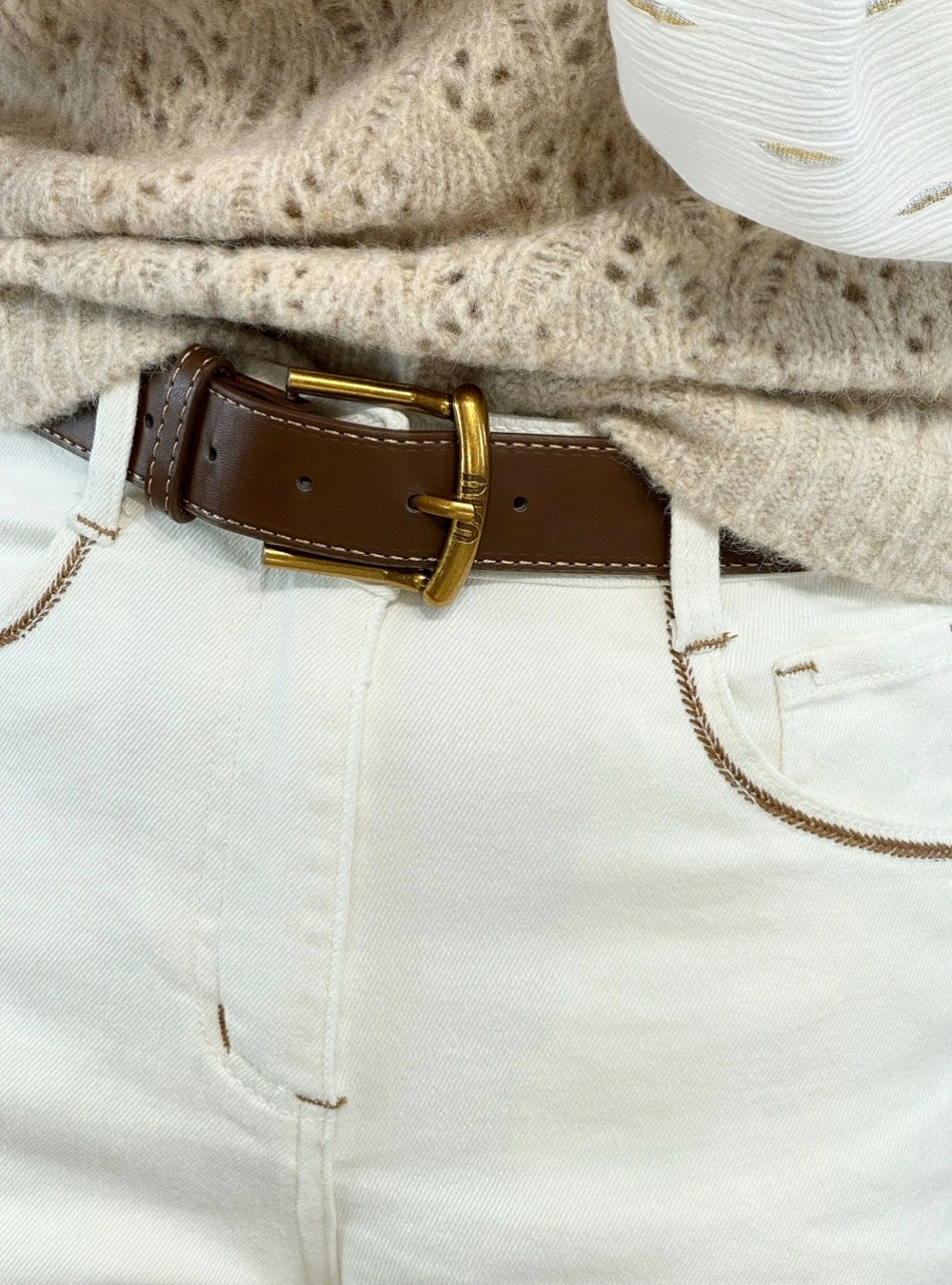 Jeans wide leg bolsillo bordado