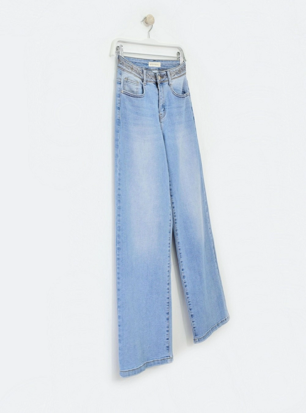 Jeans wide leg cintura bordada