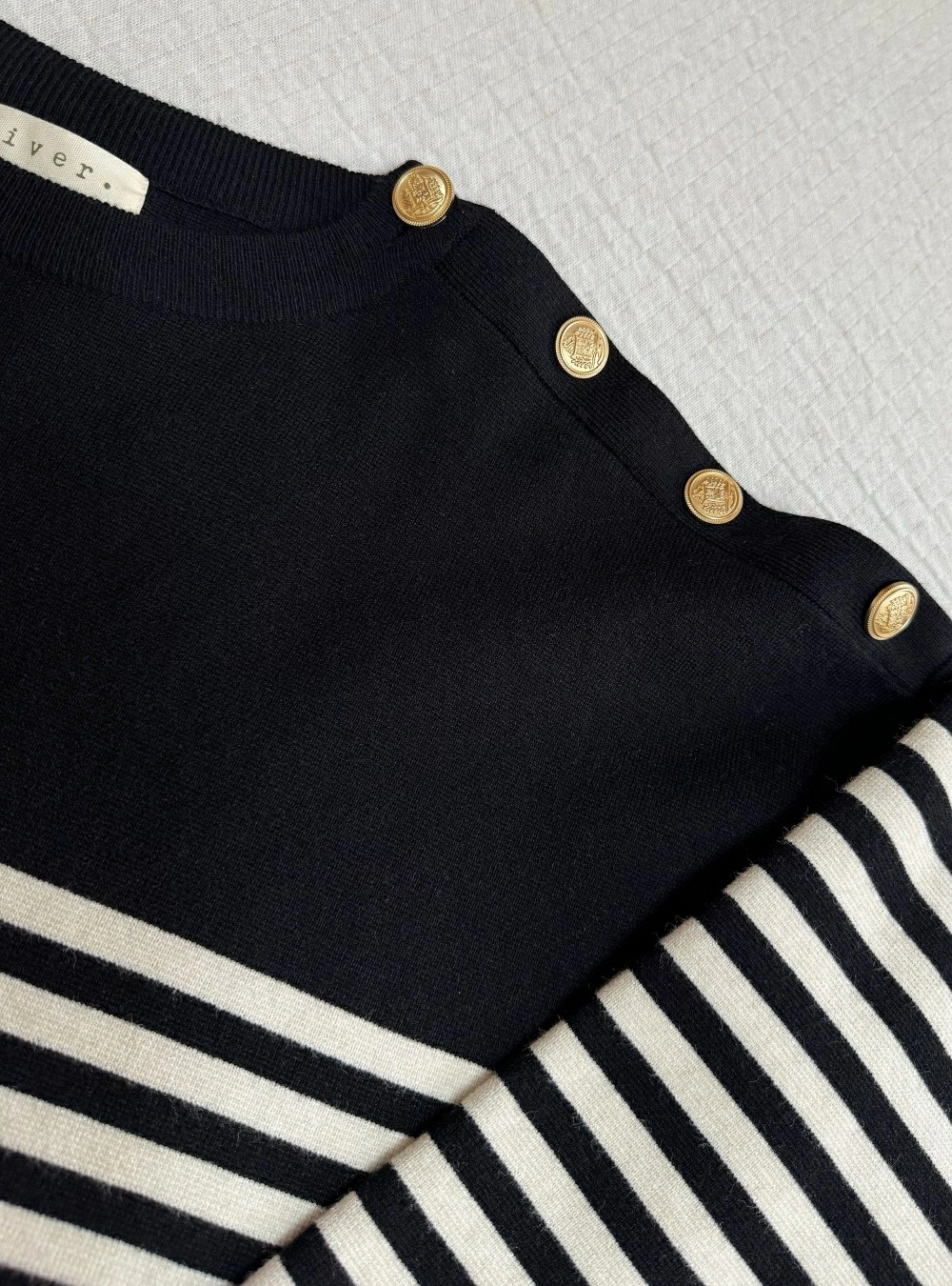 Jersey rayas botones hombro