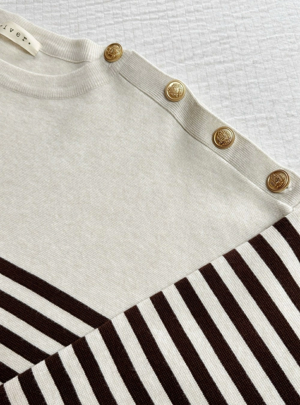 Jersey rayas botones hombro Jersey rayas botones hombro