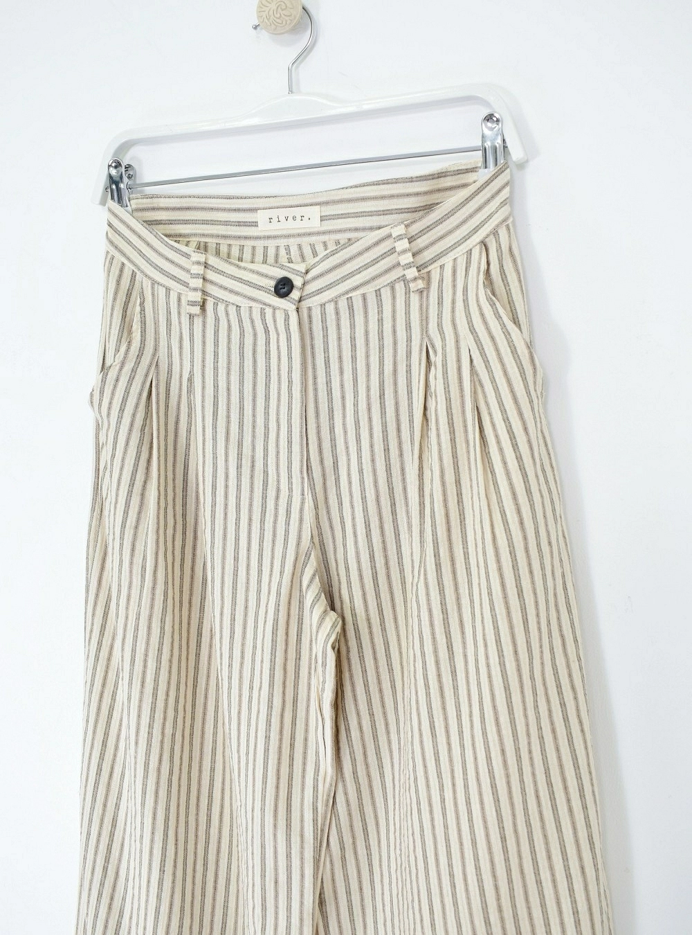Pantalon rayas y pinzas