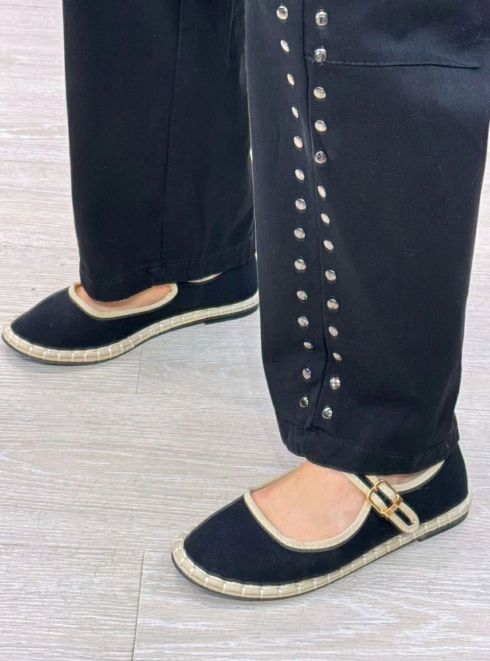 Pantalon tachas cintura elastica Pantalon tachas cintura elastica