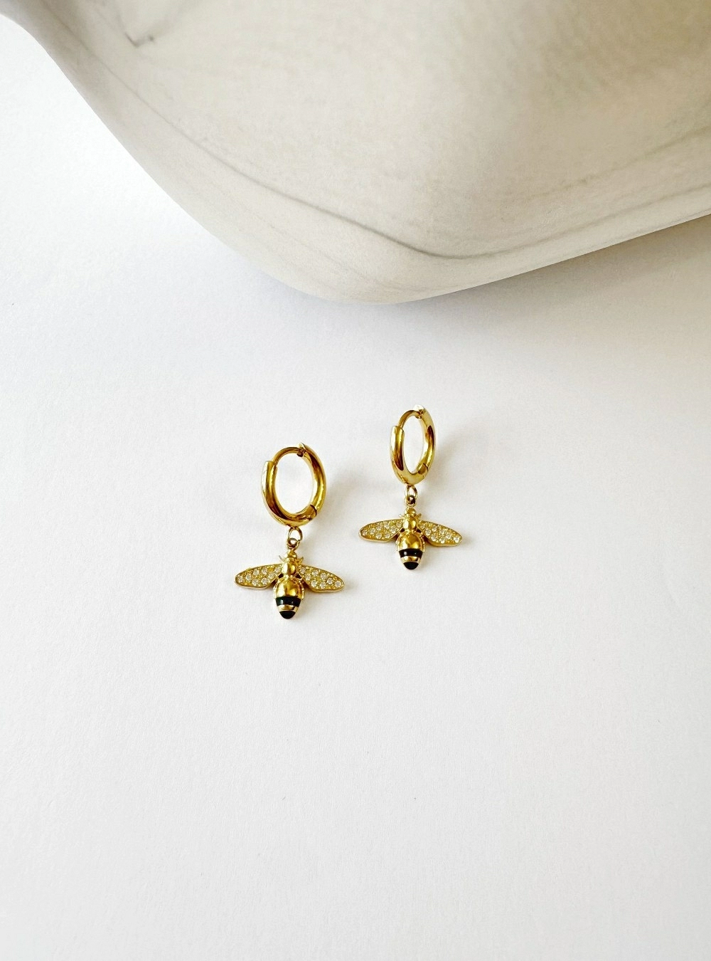 Pendientes bee zircons