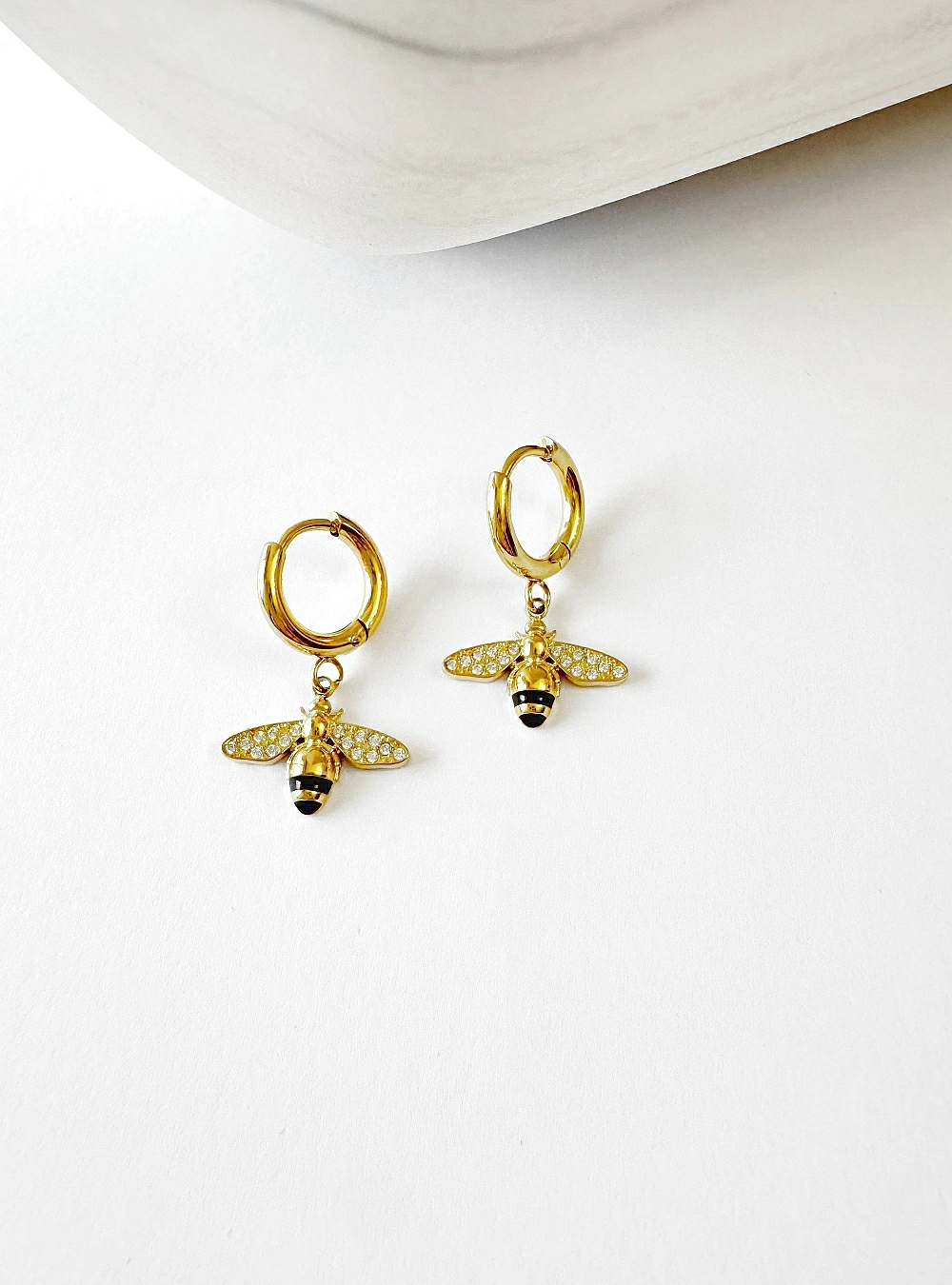 Pendientes bee zircons