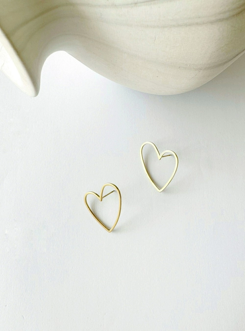 Pendientes corazon vacio