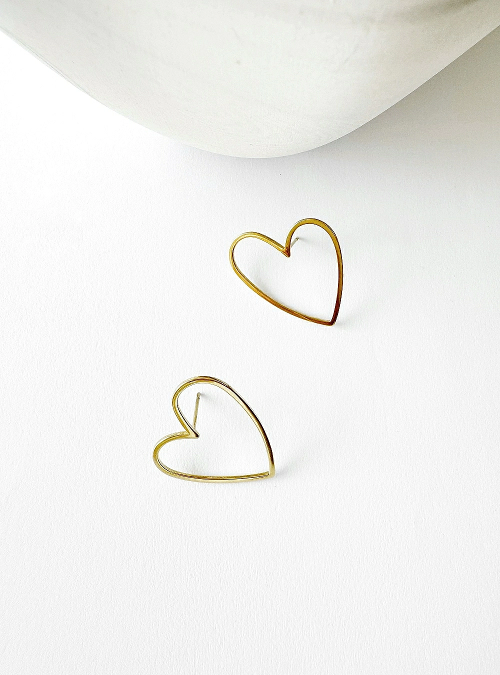 Pendientes corazon vacio
