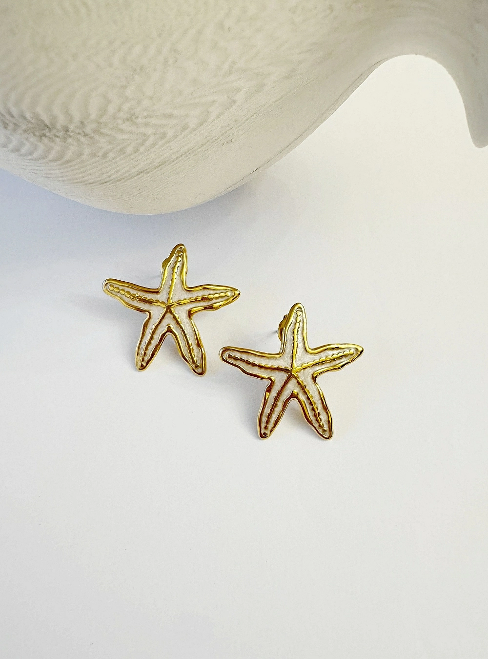 Pendientes estrella de mar lacada