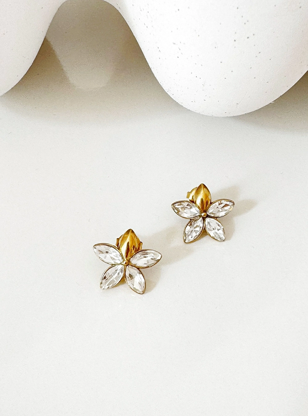 Pendientes flor circonitas