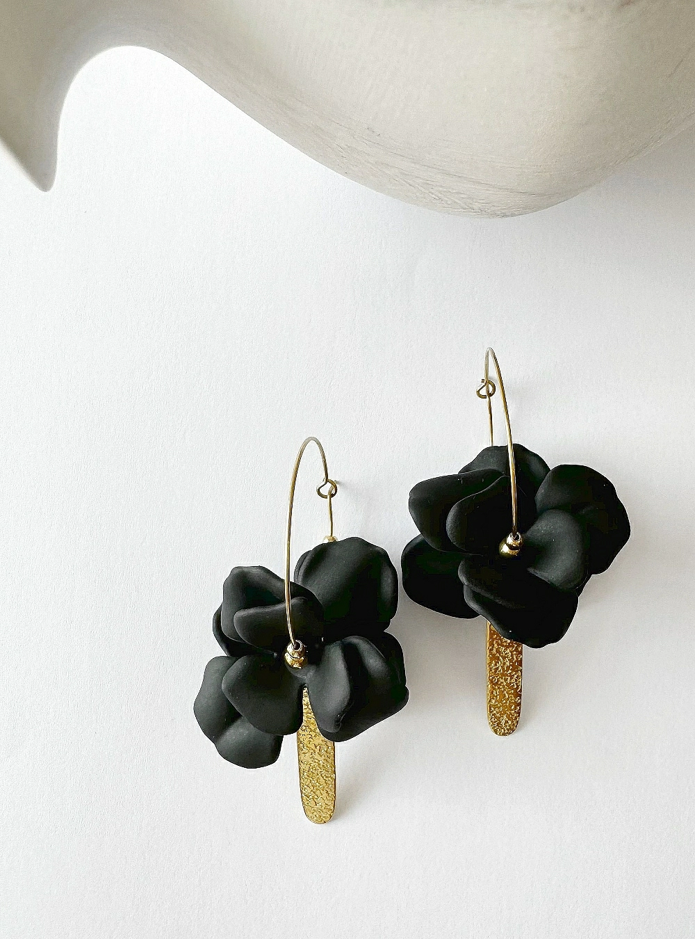 Pendientes flor y chapa
