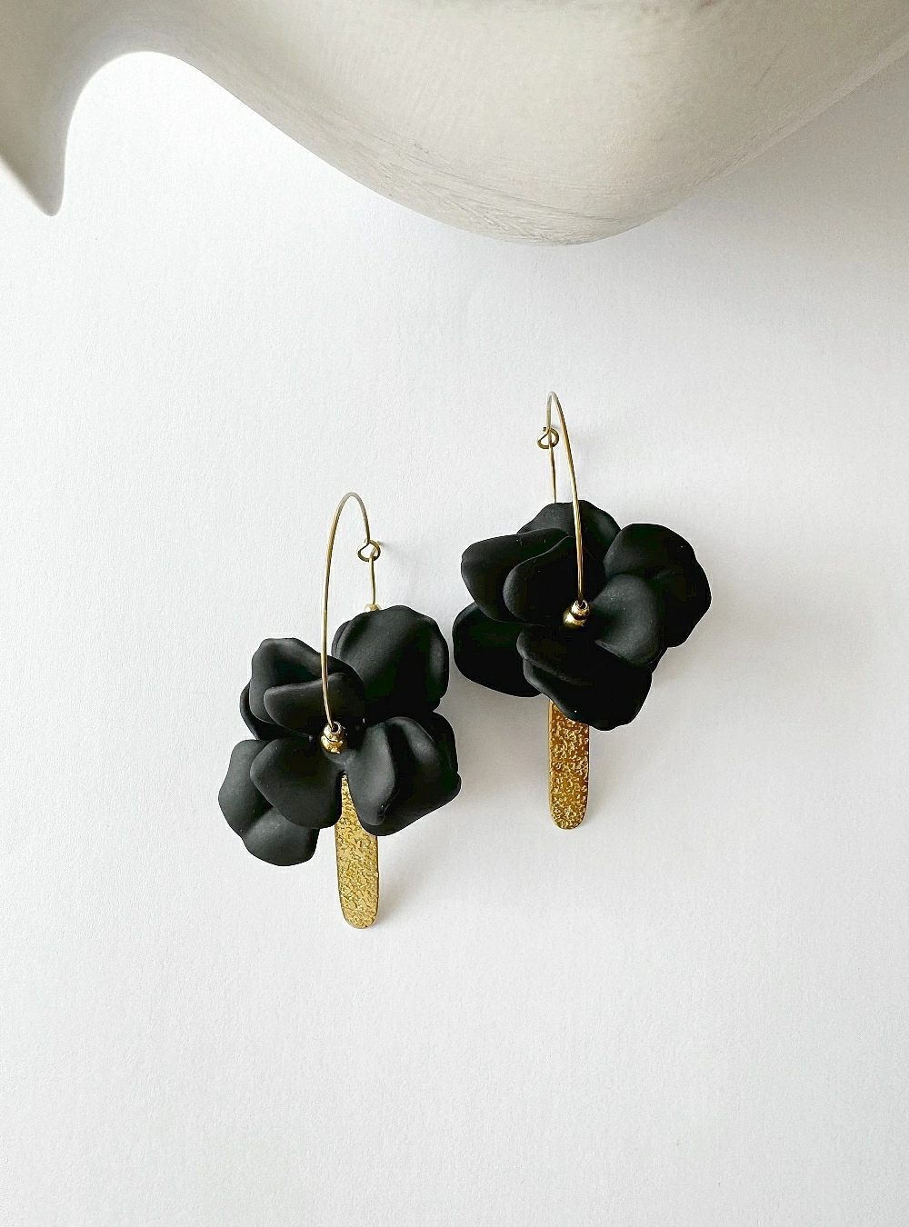 Pendientes flor y chapa