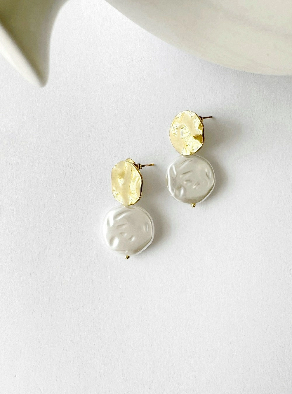 Pendientes perla plana