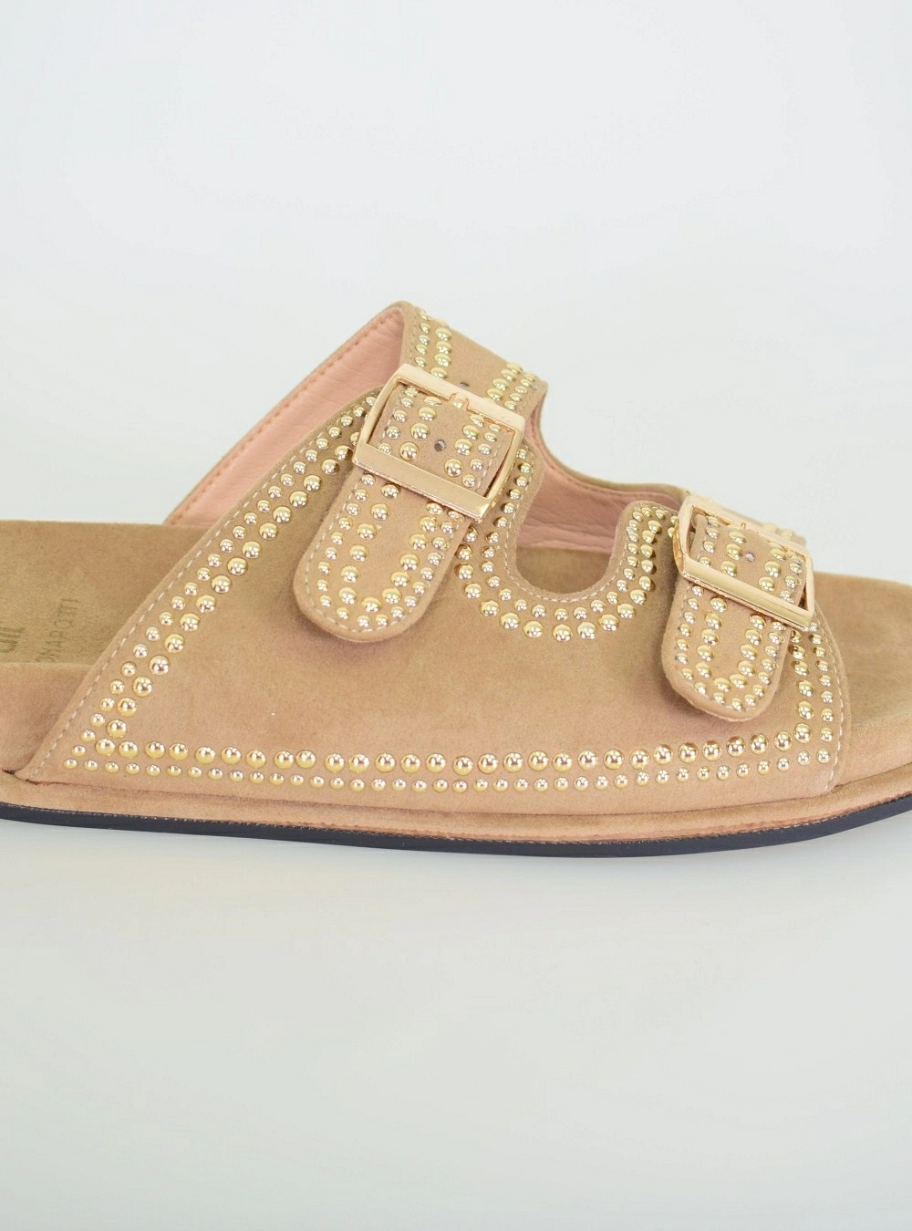 Sandalia tachas ergonomic