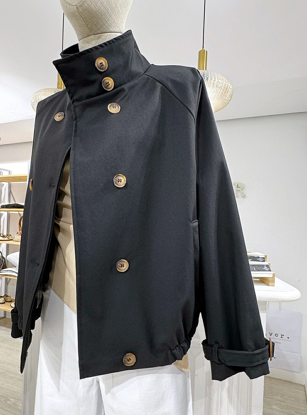 Trench corto tipo bomber