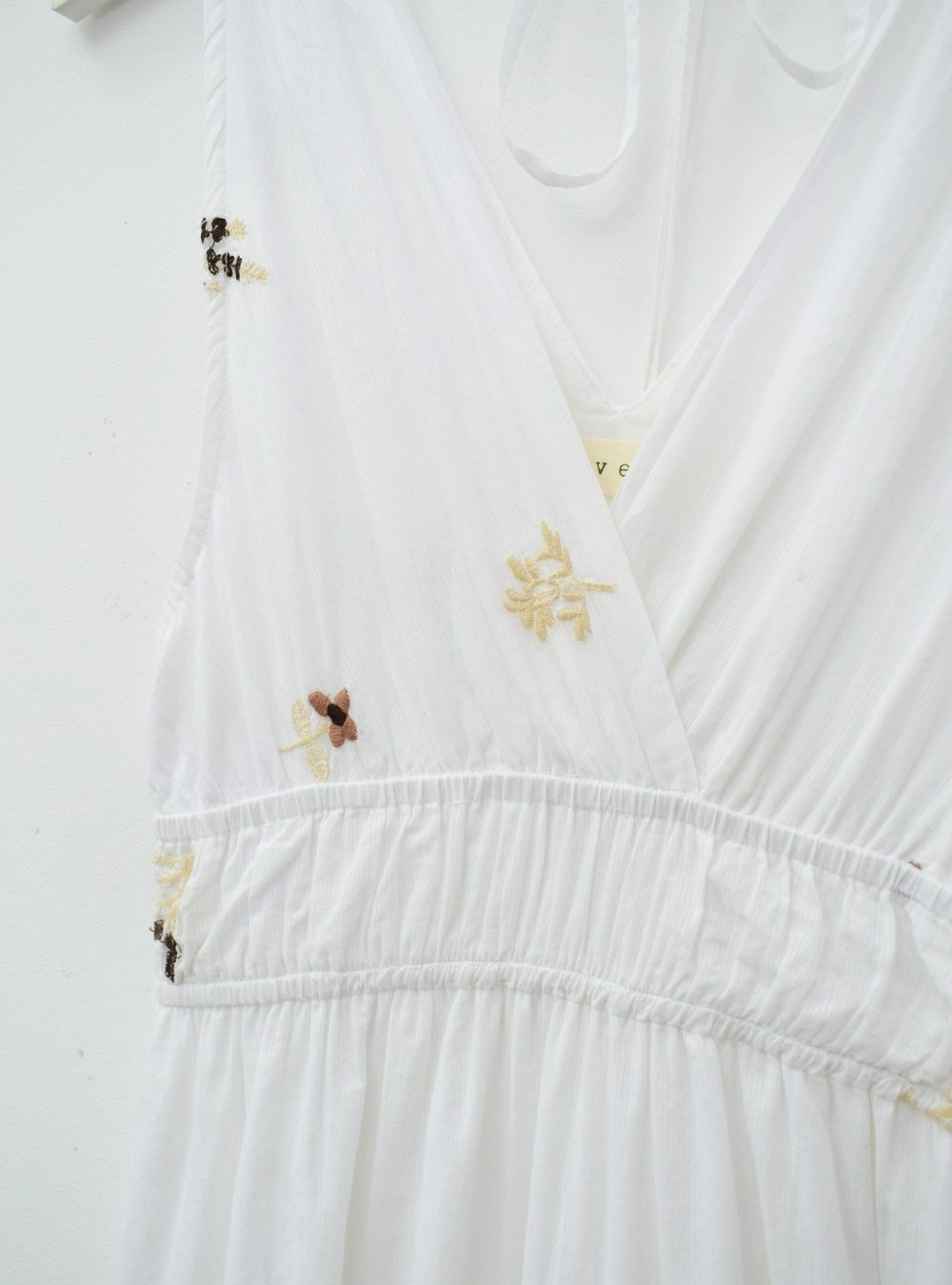Vestido liso bordado ta Vestido liso bordado ta