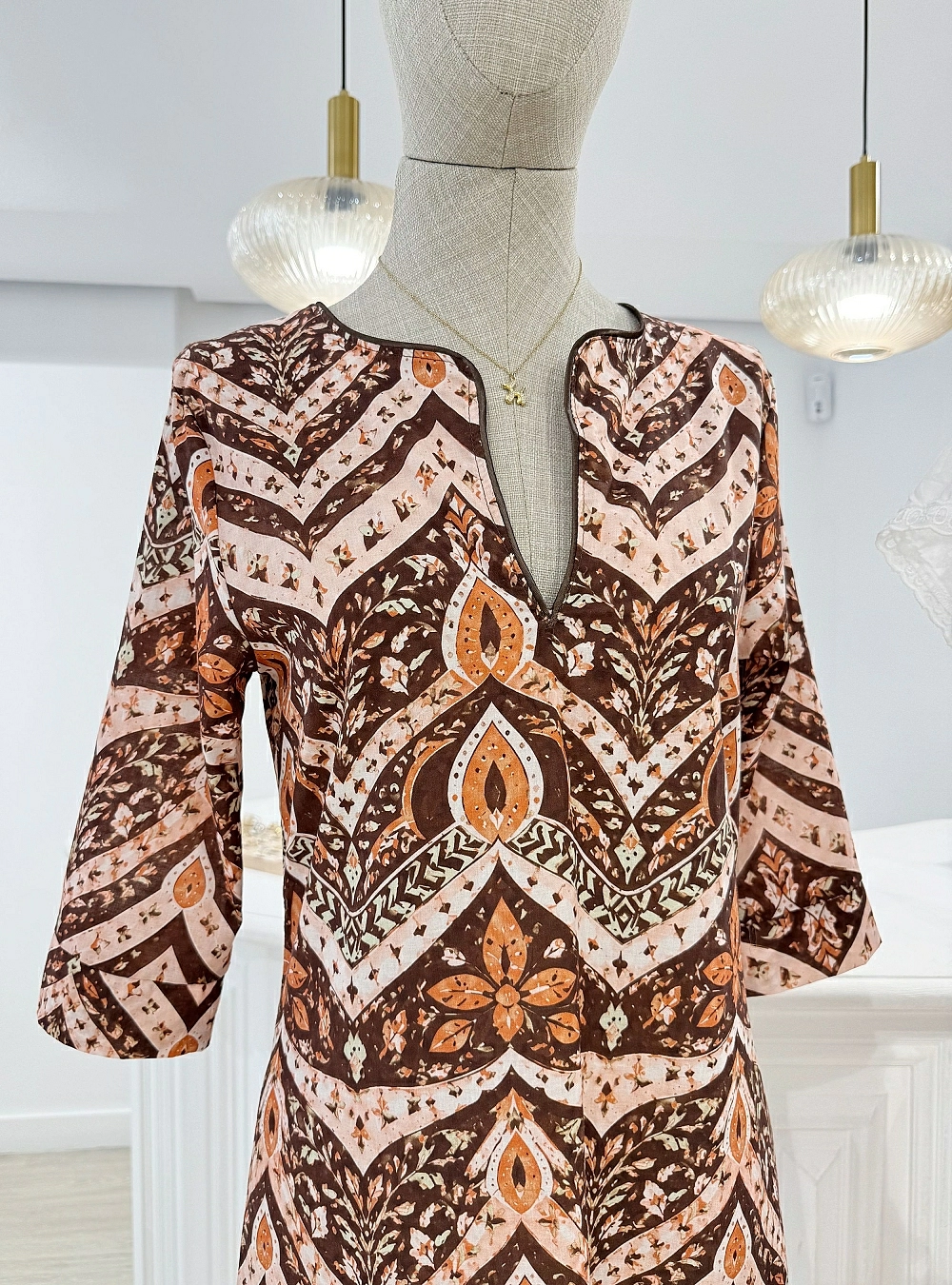 Vestido mc estampado escote v