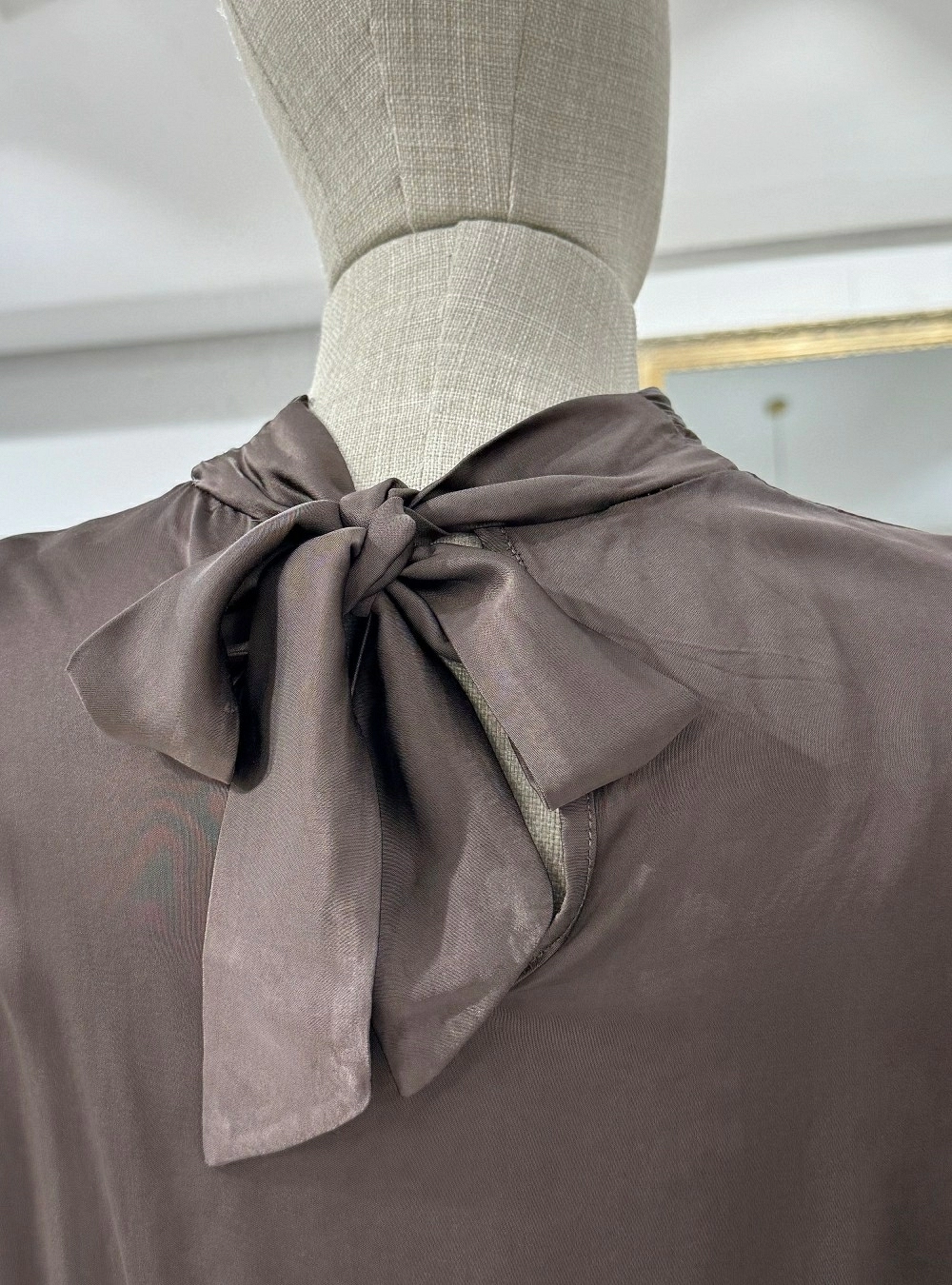 Vestido raso nudo cuello Vestido raso nudo cuello