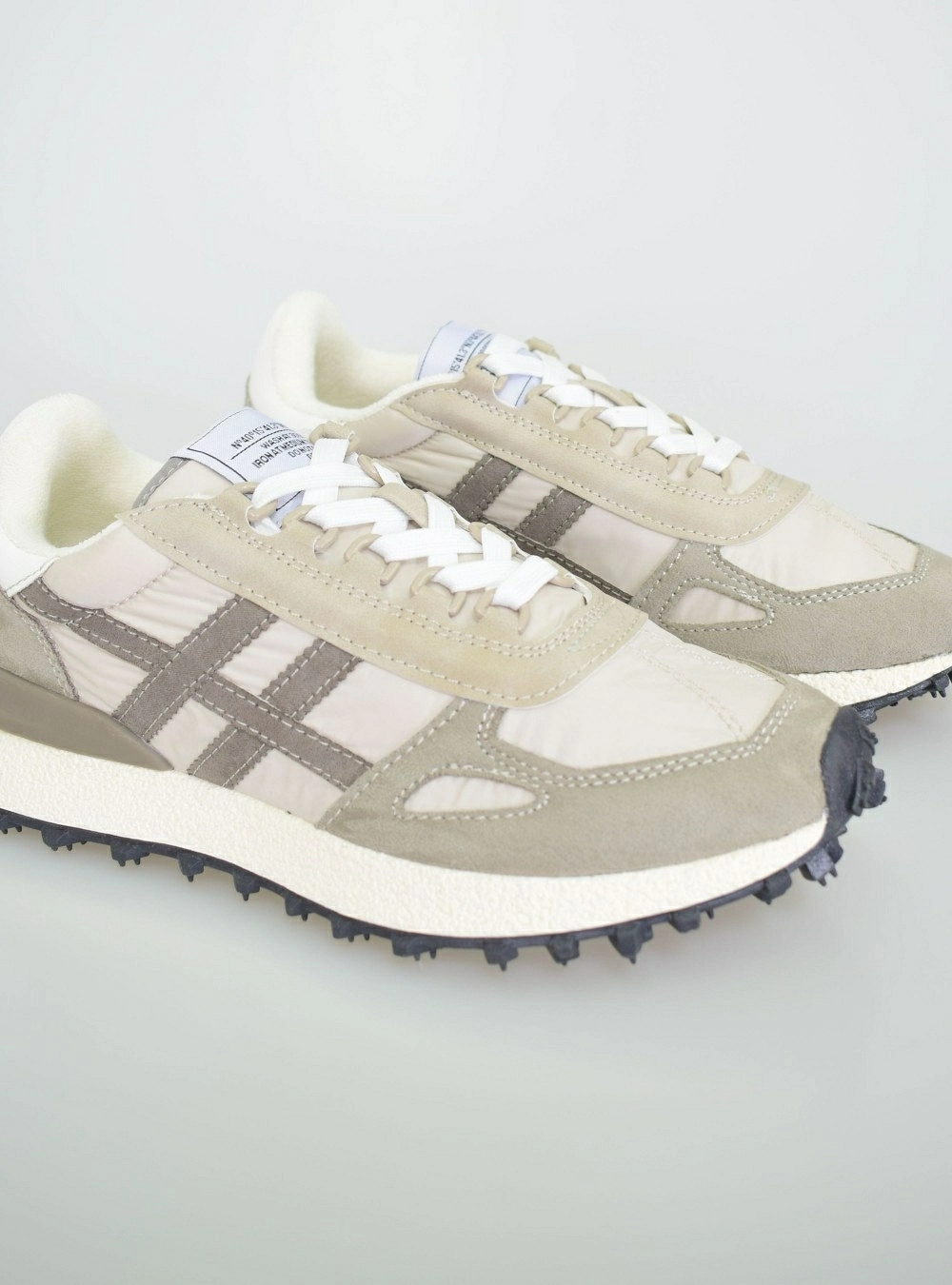 Zapatilla deportiva mountain