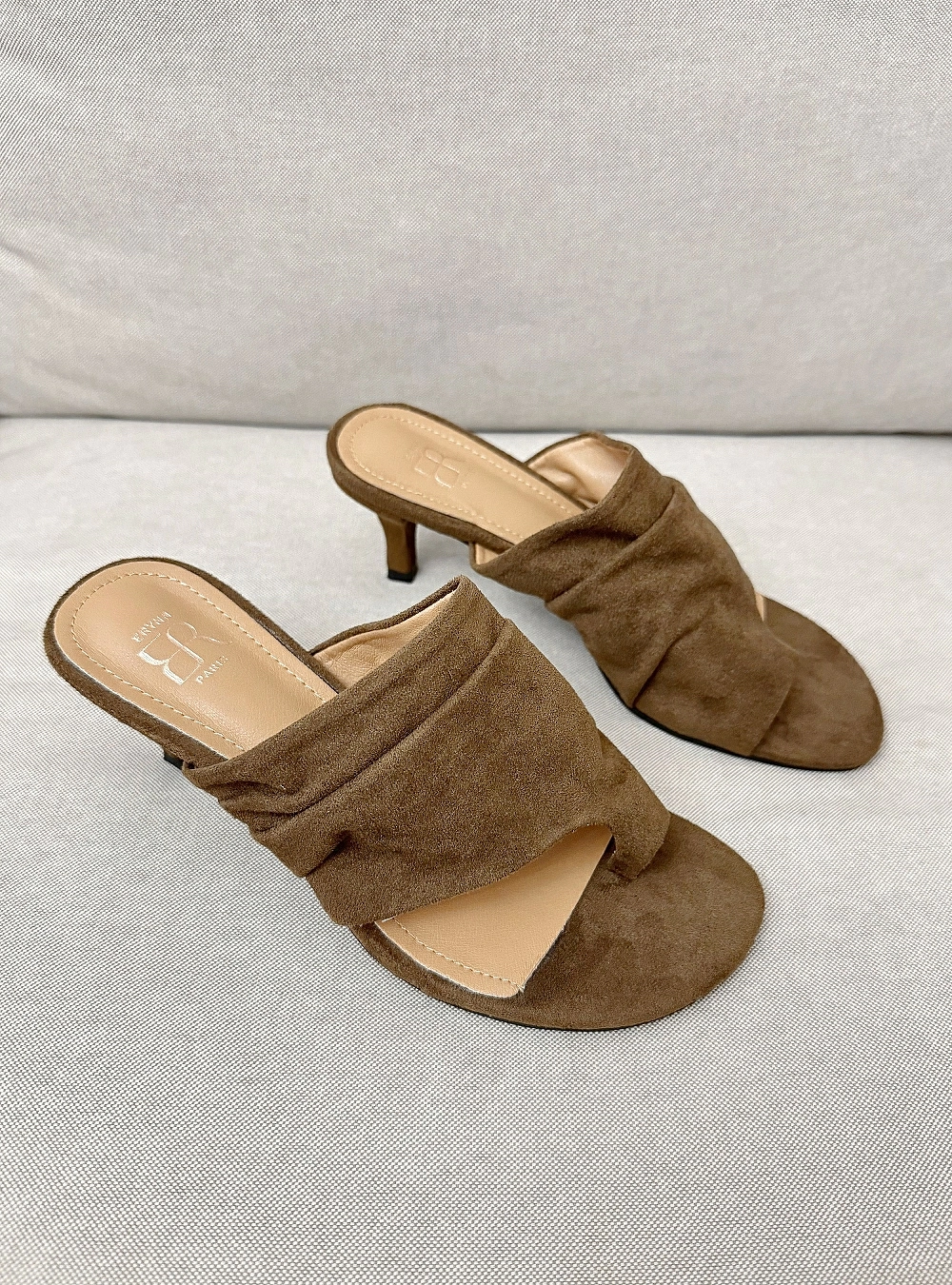 Zapato tacon antelina